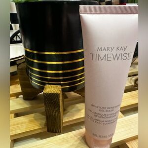 Mary Kay 4-in-1 Cleanser - Pink and Cream
